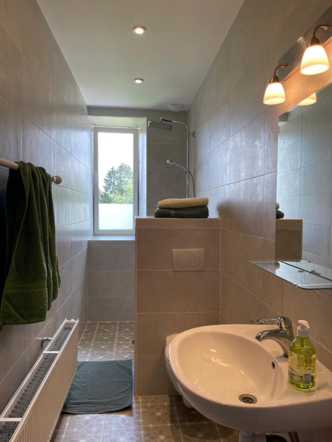 Les Pimprenelles Villa Beauraing Eksteriør bilde